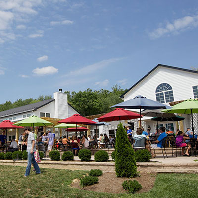 outdoor patio at Blue Mountain Brewery